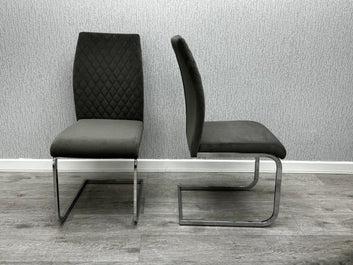 Round Dining Set (Table & 4 Chairs)