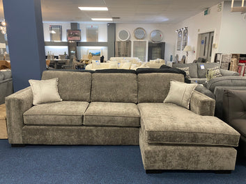 Valente Right-Hand Facing Corner Sofa in Textured Velvet