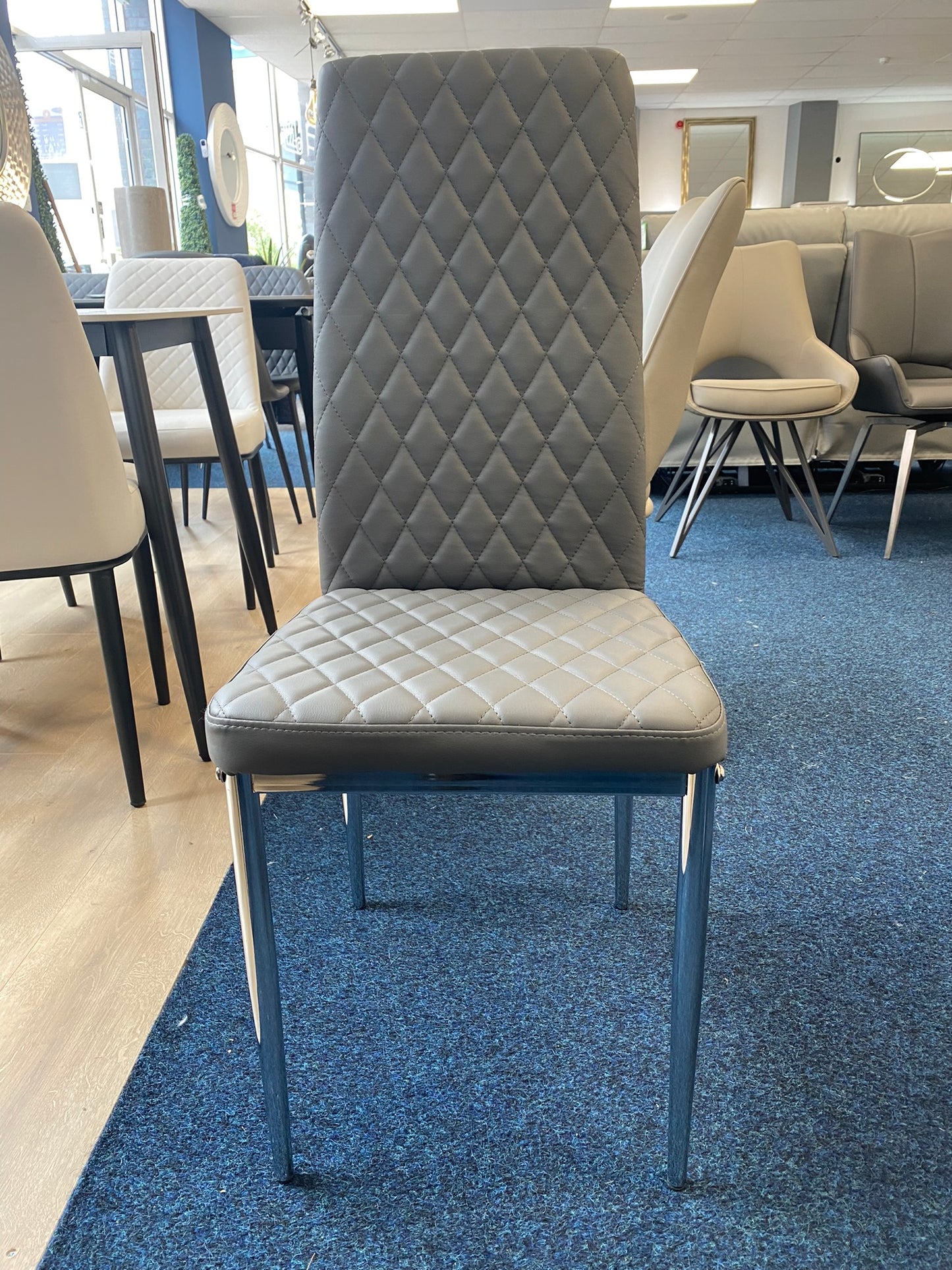 Gloss Marble-Effect Dining Table with 4 Quilted Chairs