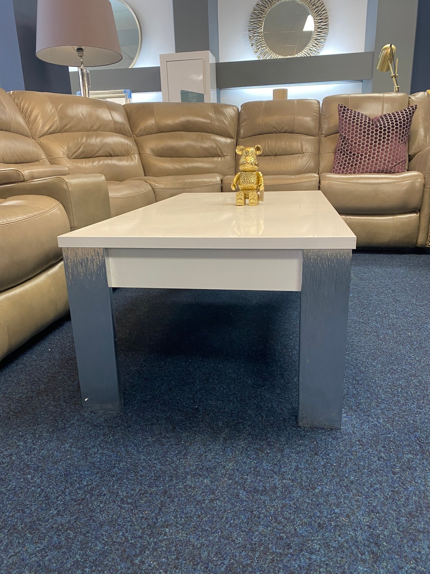 Moderno White Coffee Table