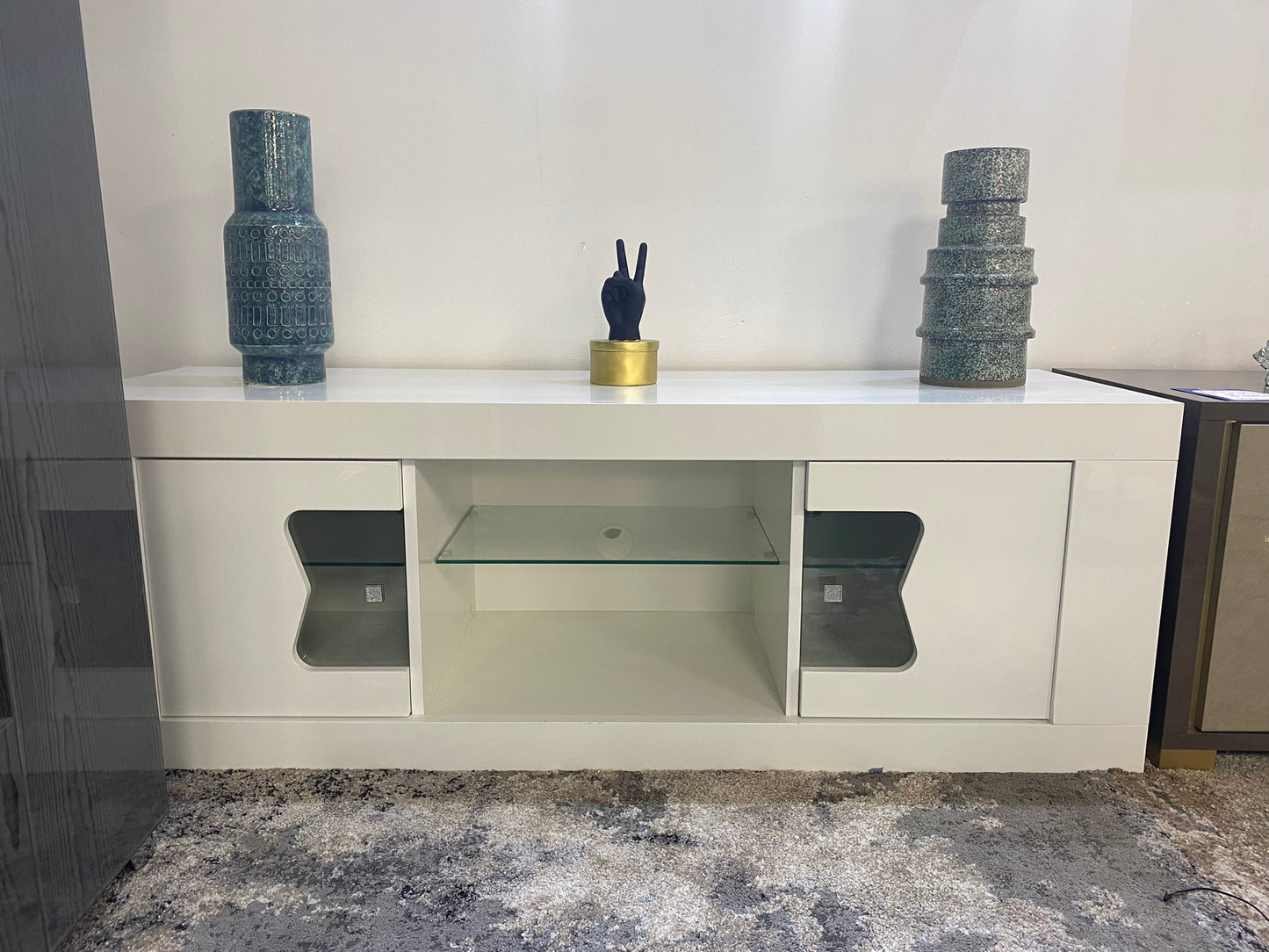 Italian 'Milano' Gloss TV Unit with Glass Shelves