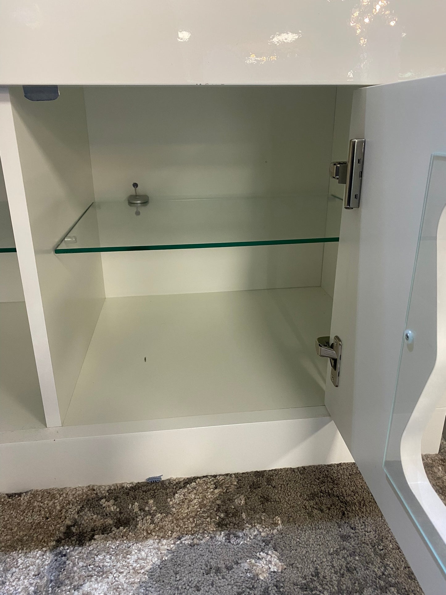 Italian 'Milano' Gloss TV Unit with Glass Shelves