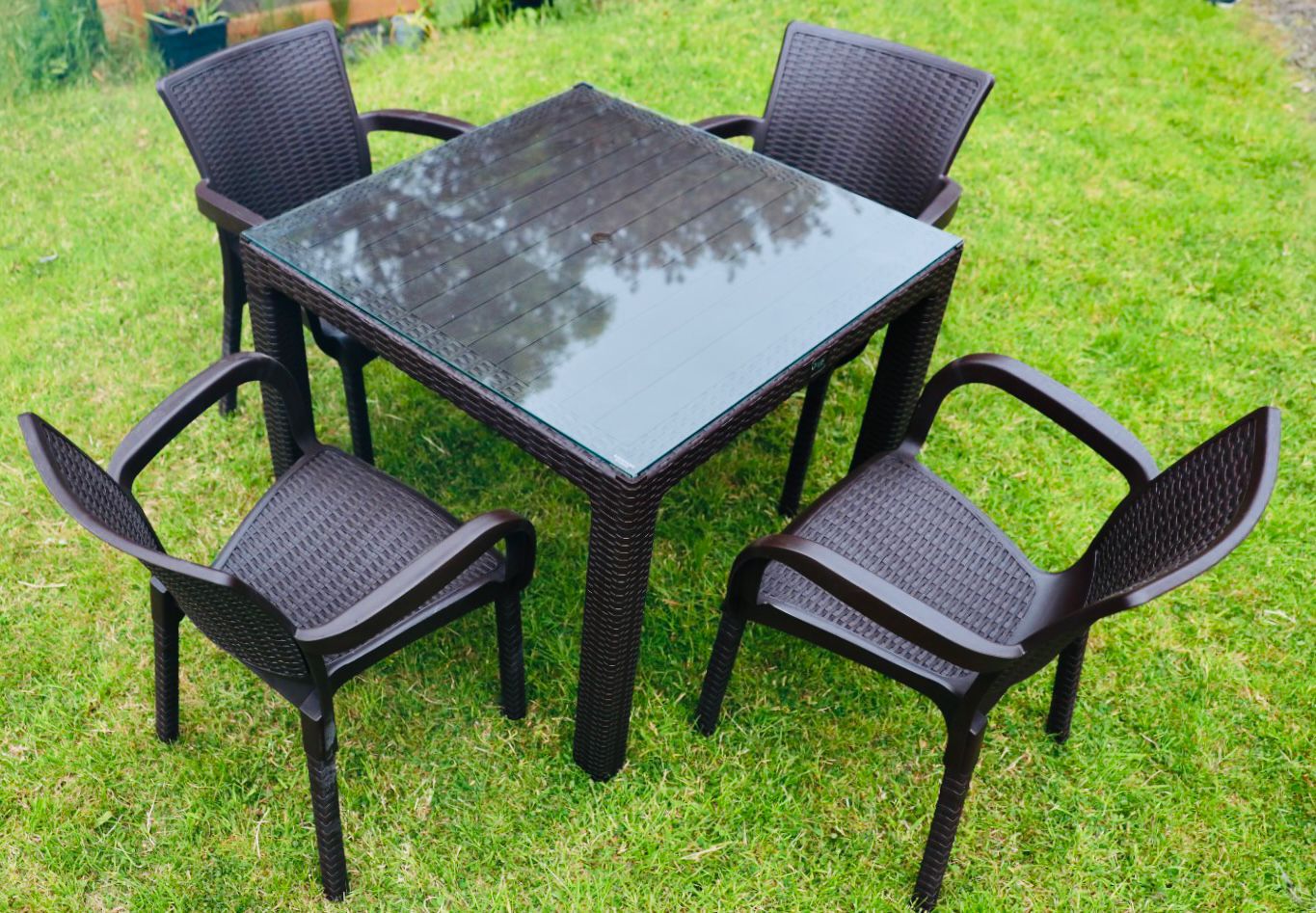 Garden Table with 4 Chairs